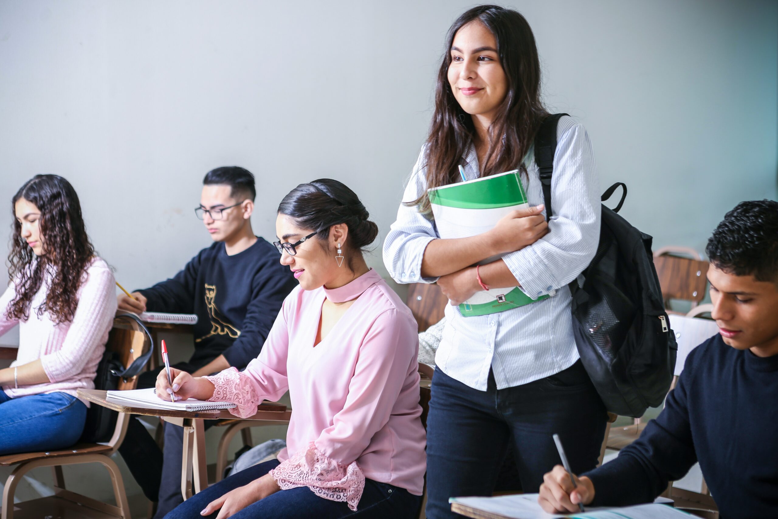 Droits différenciés pour les étudiants extracommunautaires : la sélection par l’argent, faux nez du tri selon l’origine géographique ?